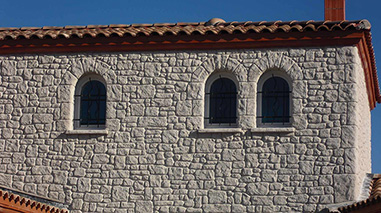 R&eacute;alisation de fa&ccedil;ades imitation pierres &agrave; Roujan dans l'H&eacute;rault
